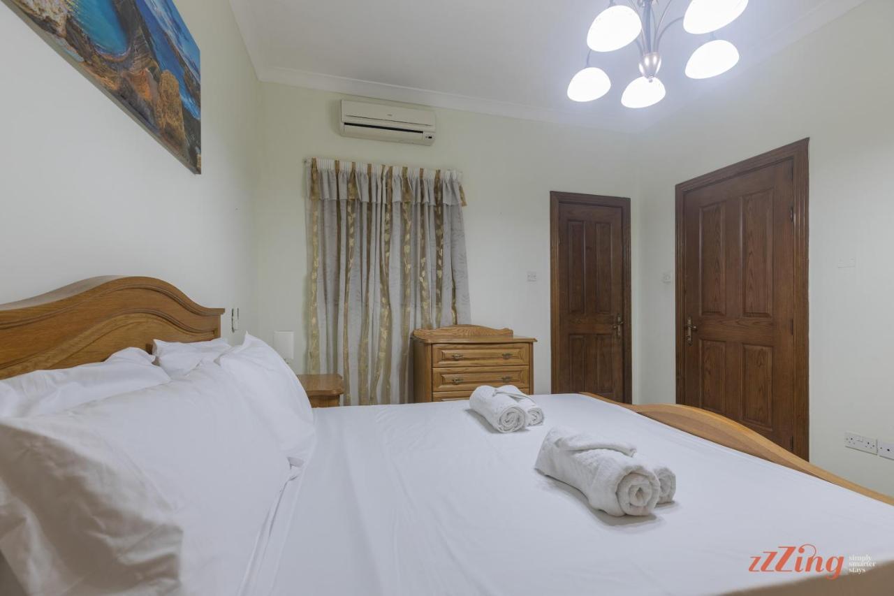 Beachfront 2 Bedroom Holiday Home Is-Sellum Exterior photo